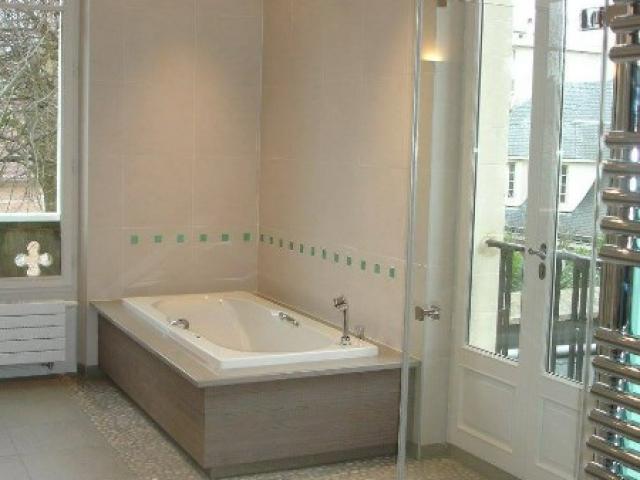 Au sein de notre belle Normandie, réalisation d'une salle de bain par votre menuisier